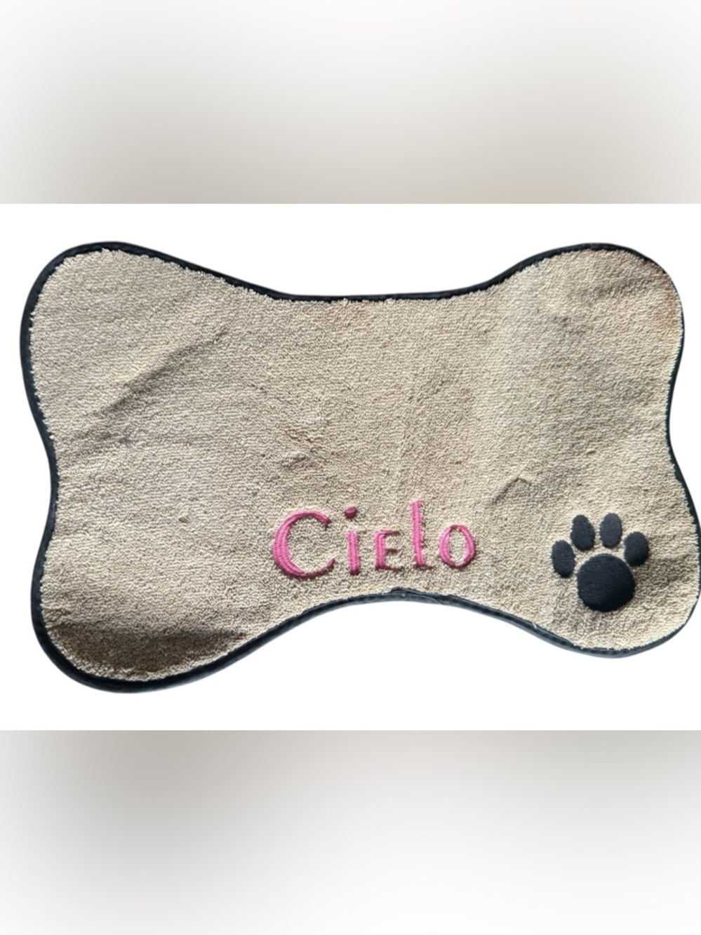 Pet Placement, Pet Mat, Dog mat with name “Cielo”.